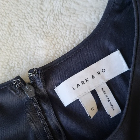 Lark & Ro Womens Size 16 Blue Dress Long Bell Sleeves NWT - Picture 6 of 7